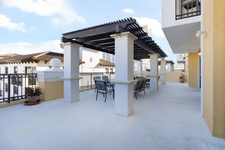 Colonnade at Dadeland #609 image #8