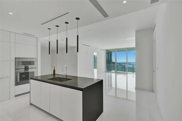 Aston Martin Residences #3405 image #15