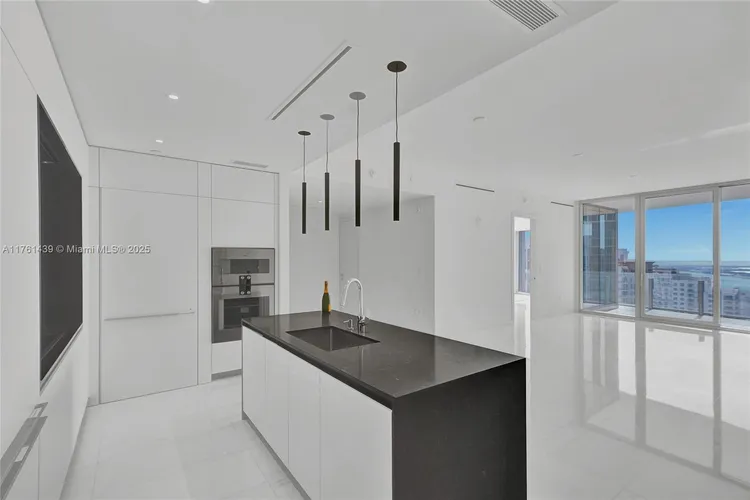 Aston Martin Residences #3405 image #16