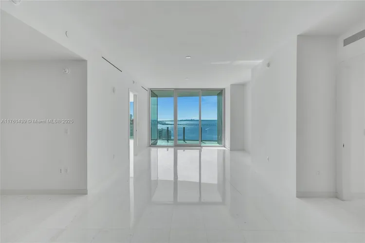 Aston Martin Residences #3405 image #30