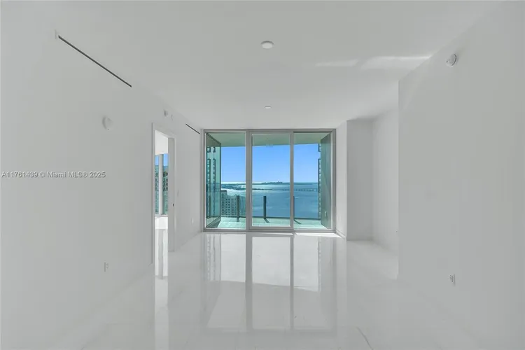 Aston Martin Residences #3405 image #32