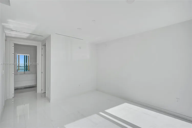 Aston Martin Residences #3405 image #51