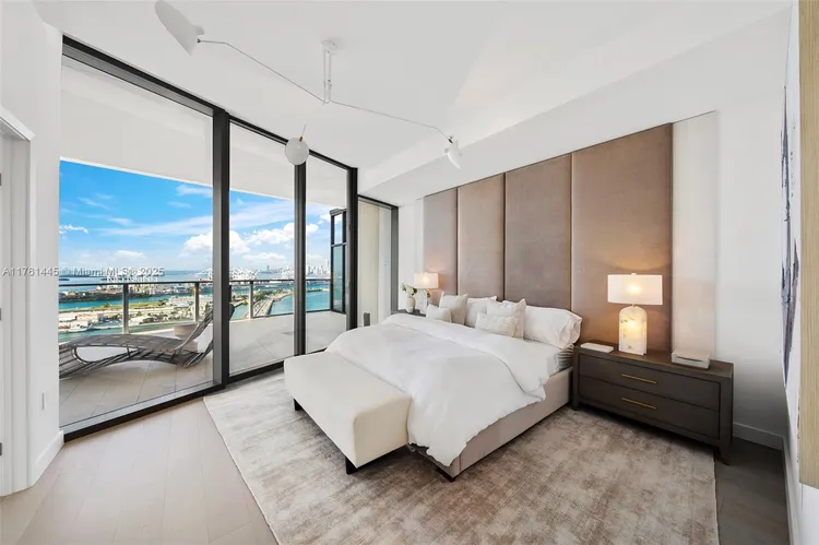 Five Park #2501 image #14