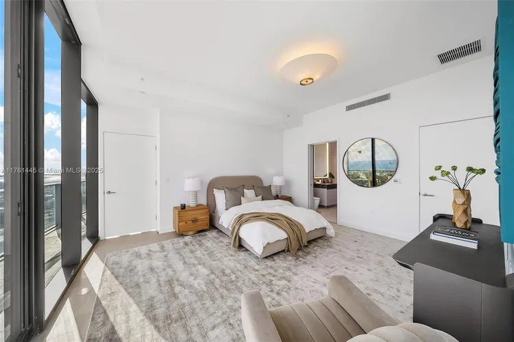 Five Park #2501 image #19