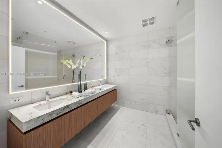 Five Park #2501 image #23