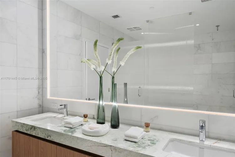 Five Park #2501 image #24