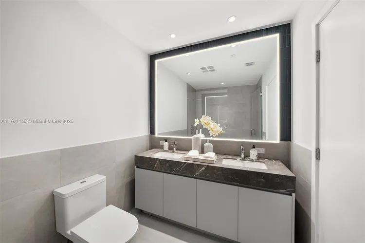 Five Park #2501 image #25