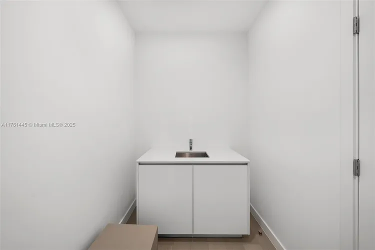 Five Park #2501 image #28