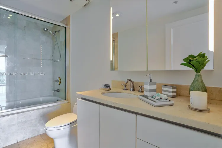 Ritz-Carlton Coconut Grove #906 image #19