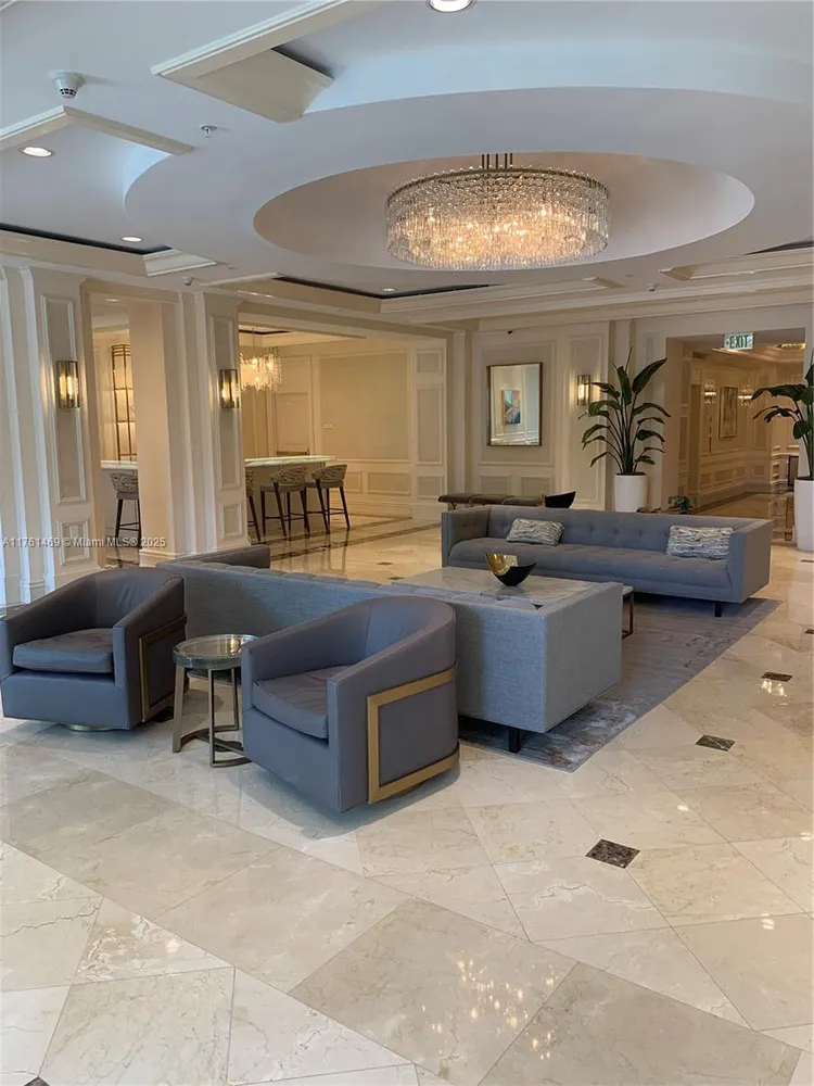 Ritz-Carlton Coconut Grove #906 image #32