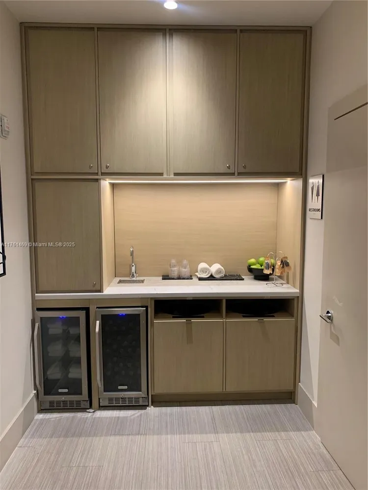 Ritz-Carlton Coconut Grove #906 image #35