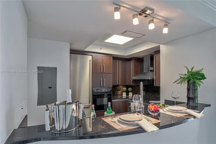 Ritz-Carlton Coconut Grove #906 image #6