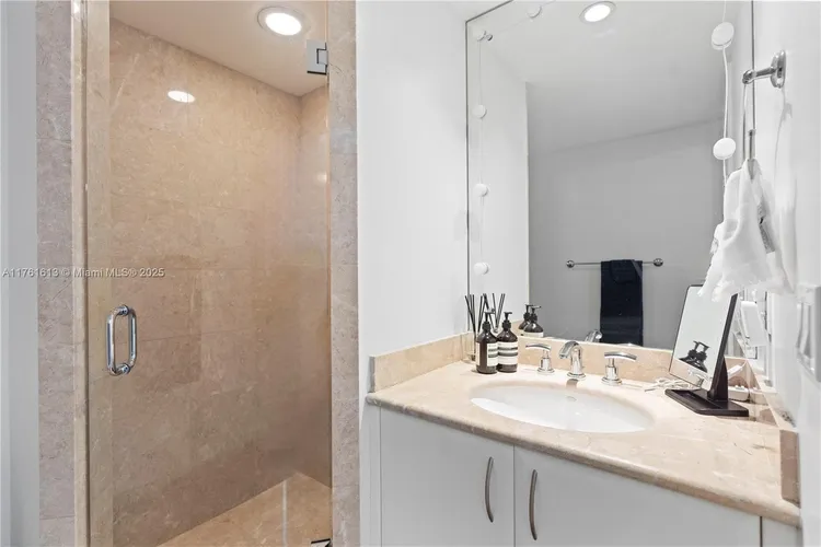 Jade Brickell #4409 image #10