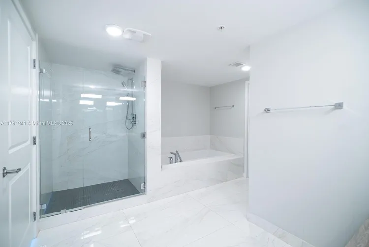 400 Sunny Isles #1721 image #12
