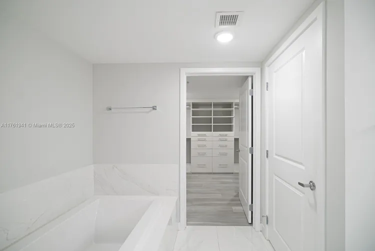 400 Sunny Isles #1721 image #13