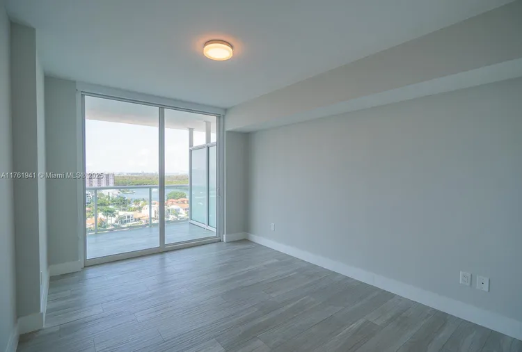 400 Sunny Isles #1721 image #16