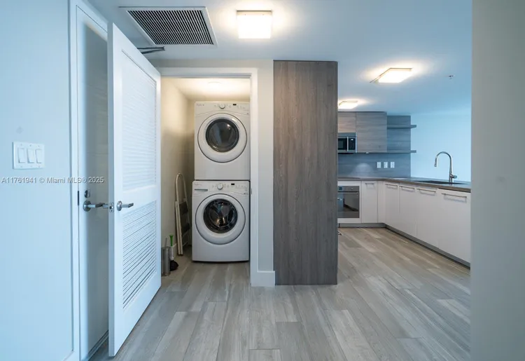 400 Sunny Isles #1721 image #19