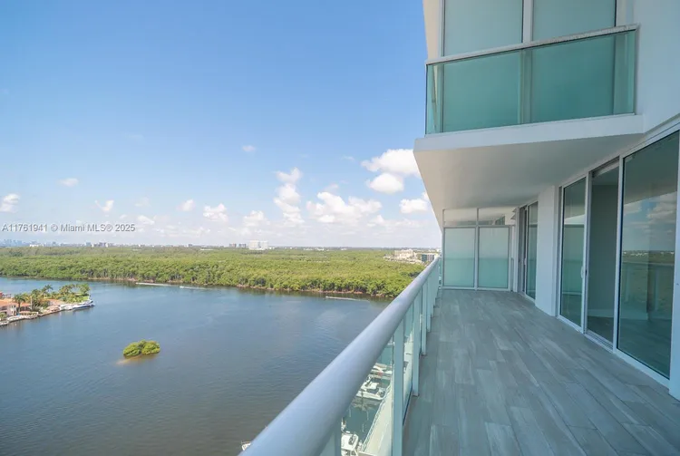 400 Sunny Isles #1721 image #24