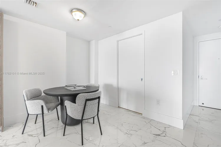 Paraiso Bay #4903 image #12