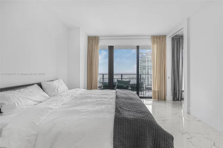 Paraiso Bay #4903 image #14