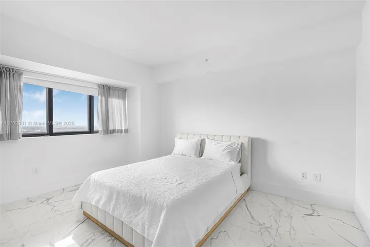 Paraiso Bay #4903 image #21