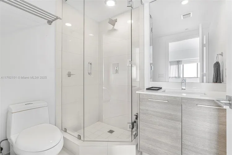 Paraiso Bay #4903 image #23