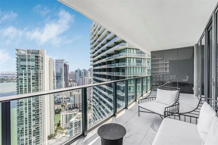 Paraiso Bay #4903 image #26