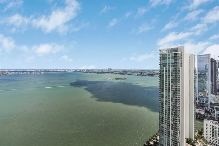 Paraiso Bay #4903 image #27