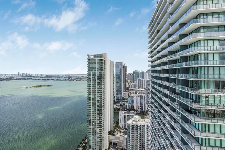 Paraiso Bay #4903 image #28