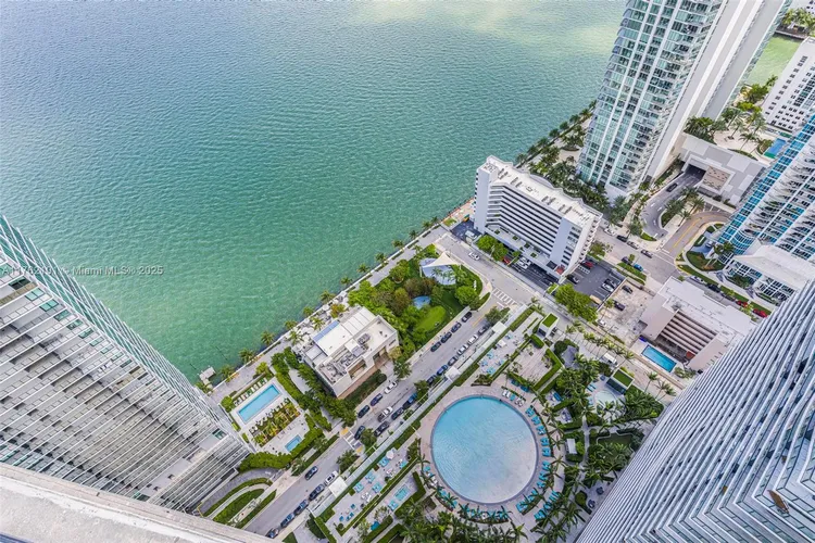 Paraiso Bay #4903 image #29