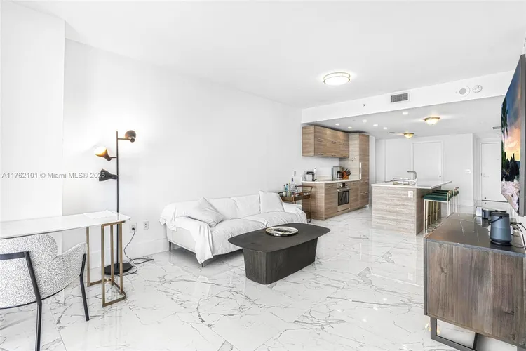 Paraiso Bay #4903 image #9