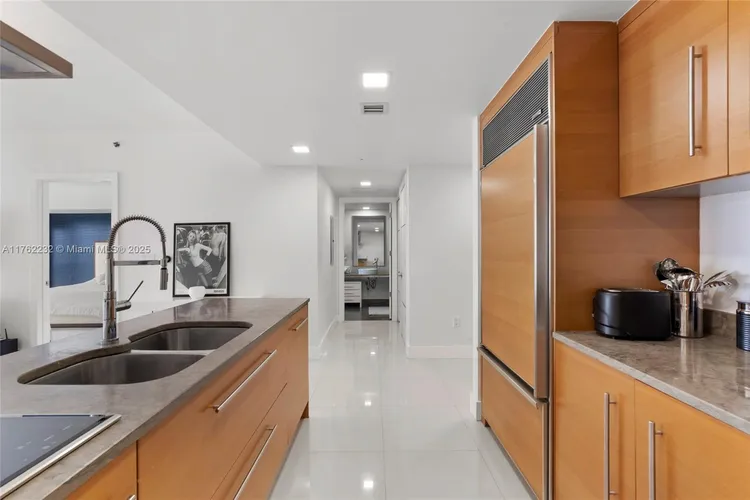 Icon Brickell II #4907 image #12