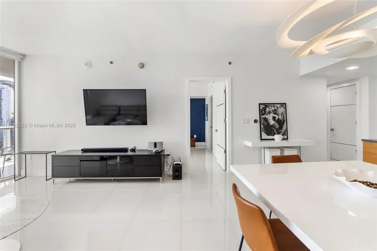 Icon Brickell II #4907 image #16