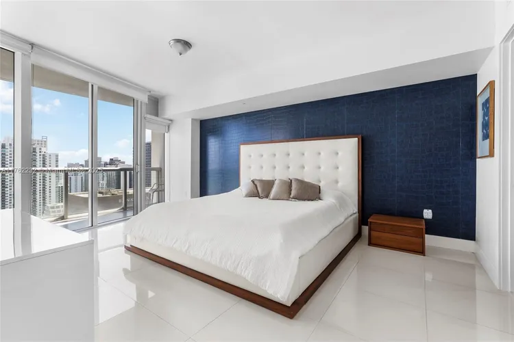 Icon Brickell II #4907 image #22