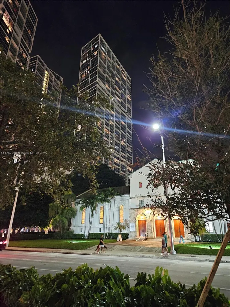 Icon Brickell II #4907 image #41