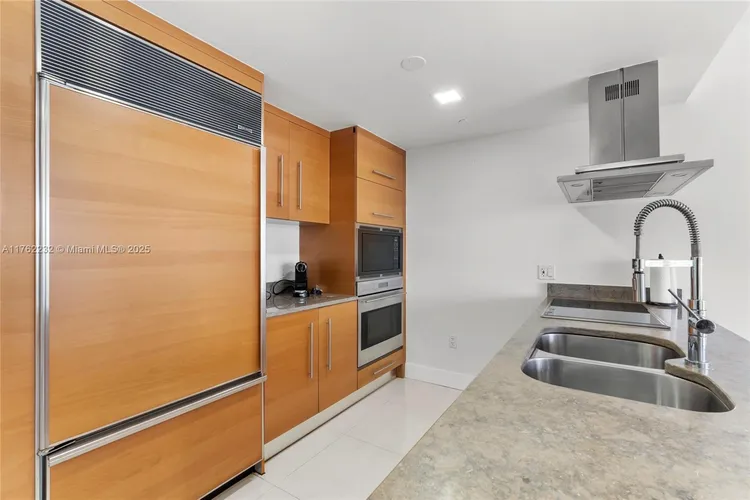 Icon Brickell II #4907 image #8