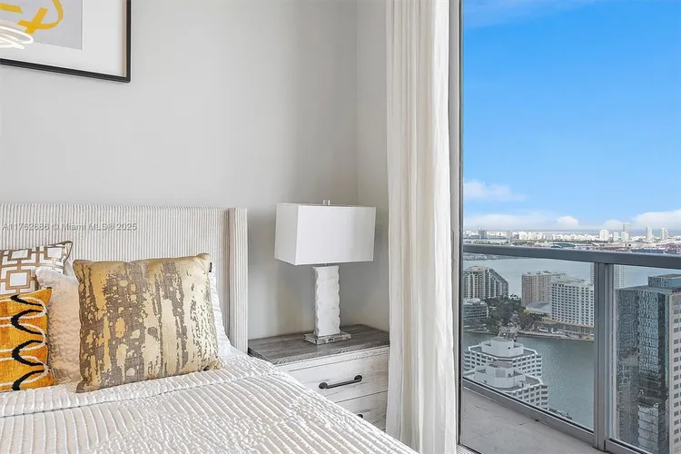 Avenue 1060 Brickell #4303 image #13