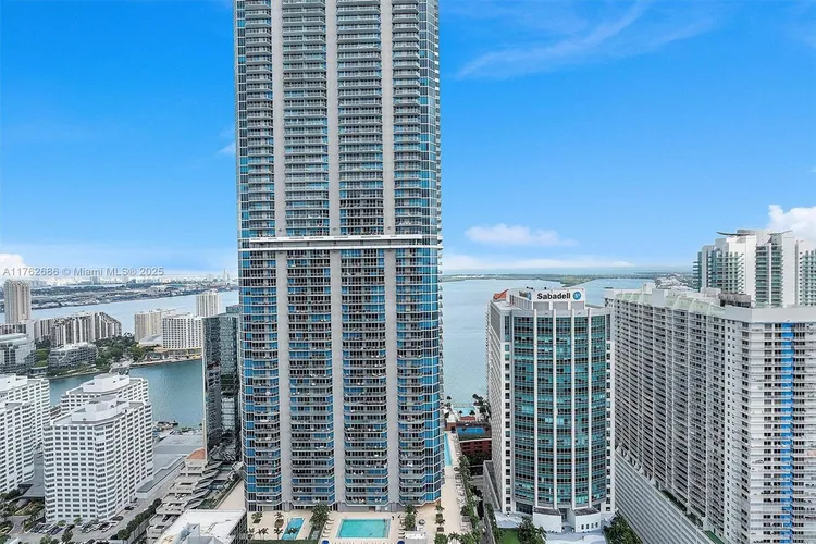 Avenue 1060 Brickell #4303 image #6