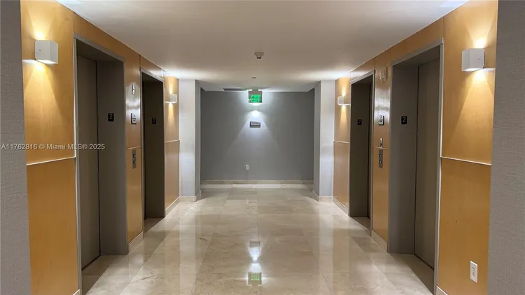 Skyline On Brickell #1012 image #23