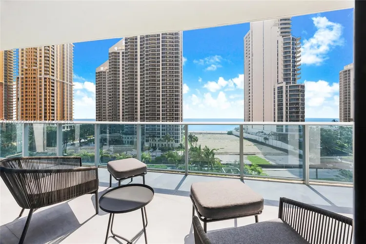 Aurora #702 image #12