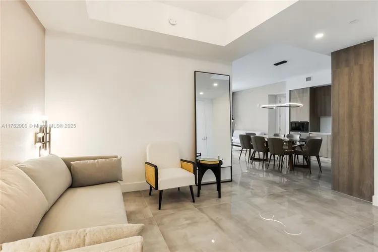 Aurora #702 image #9