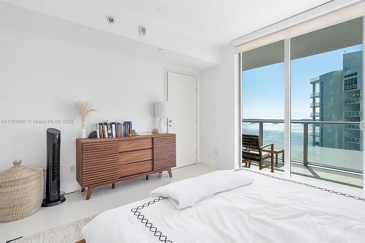 Brickell House #2404 image #10
