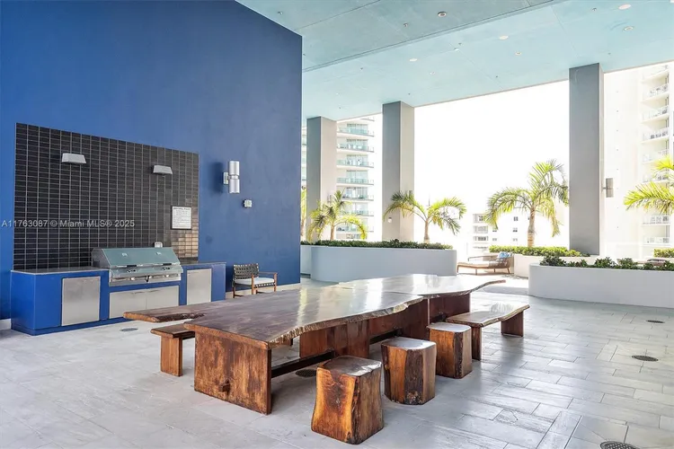 Brickell House #2404 image #20