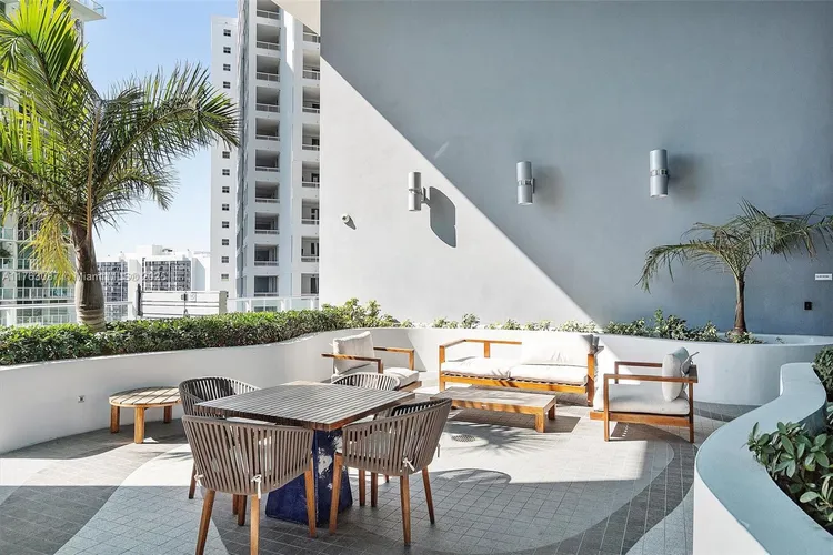 Brickell House #2404 image #21
