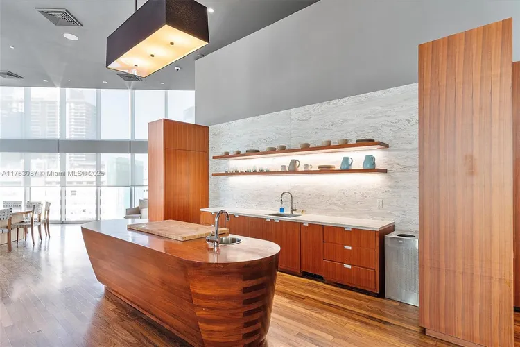 Brickell House #2404 image #27