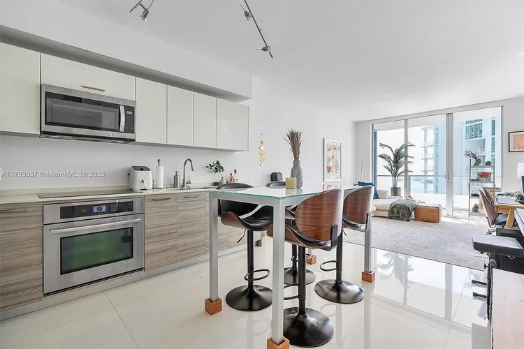 Brickell House #2404 image #7