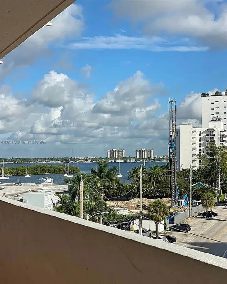 Bayshore Yacht Tennis Club #512 image #15