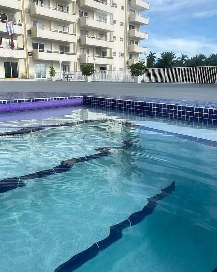 Bayshore Yacht Tennis Club #512 image #6