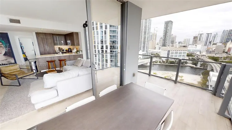 Reach Brickell City Centre #1111 image #32