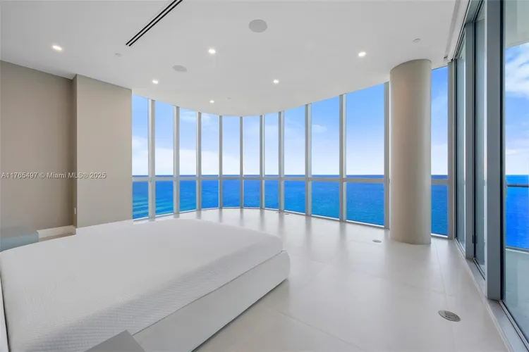 Chateau Beach Residences #2701 image #10